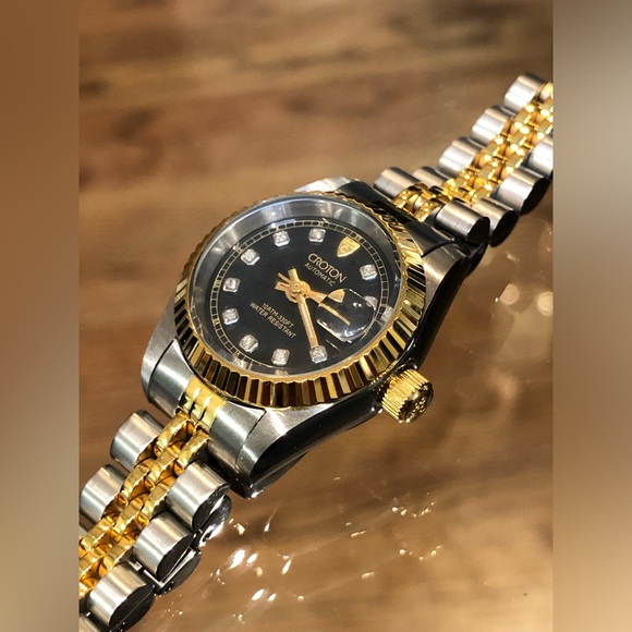 {SOLD} - Picture 3 of 10